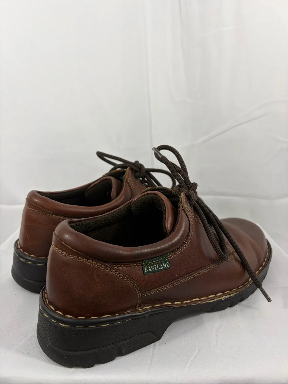 NWOT Eastland Women’s Size 10 Brown Leather Lace-Up Casual Shoes